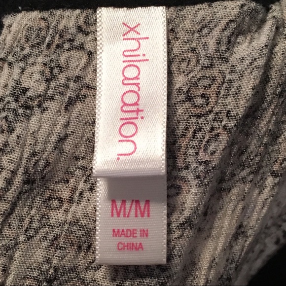 Abstract pattern Romper - Picture 6 of 7